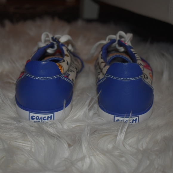 Sneakers - Picture 4 of 6